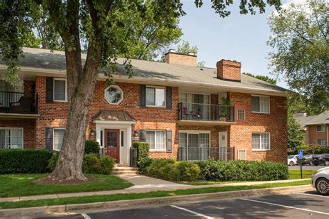 1815-A Sycamore Valley Dr, Reston, VA 20190. . Virginia apartments for rent
